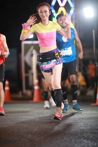 BIB: 960
                            <button type="button" onclick="openModal(21557998)" class="btn btn-primary btn-sm float-right btn-popup" data-toggle="modal" data-target=".modal-high-quality">
                        <i class="fas fa-shopping-cart"></i> Add to Cart
                    </button>
                                            <button type="button" onclick="isThisMe(21557998, true)" class="btn btn-success btn-sm float-right btn-popup btn-isme hidden" data-toggle="tooltip" data-placement="bottom" title="นี่คือรูปของคุณใช่ไหม คลิกที่นี่เพื่อเอาเข้าอัลบั้ม">
                        <i class="fas fa-plus"></i> Add to album
                    </button>
                    <button type="button" onclick="isThisMe(21557998, false)" class="btn btn-warning btn-sm float-right btn-popup btn-isnotme hidden">
                        <i class="fas fa-ban"></i> Remove from album
                    </button>